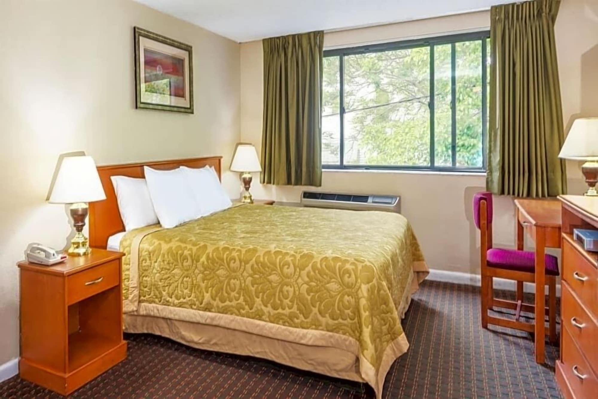 فندق Super 8 By Wyndham Watertown/Cambridge/Boston Area المظهر الخارجي الصورة