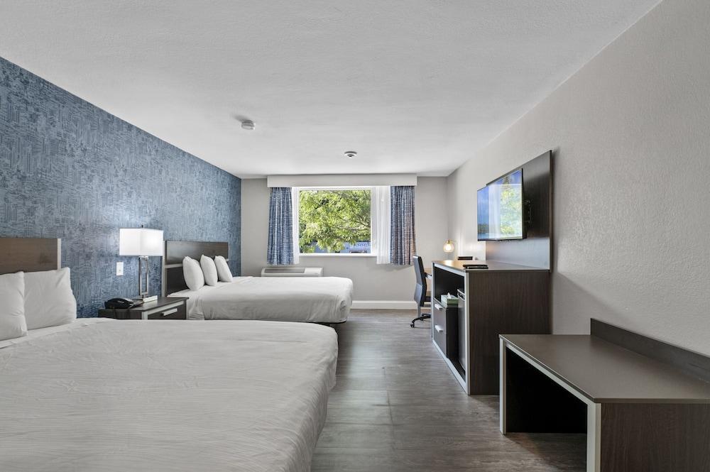 فندق Super 8 By Wyndham Watertown/Cambridge/Boston Area المظهر الخارجي الصورة