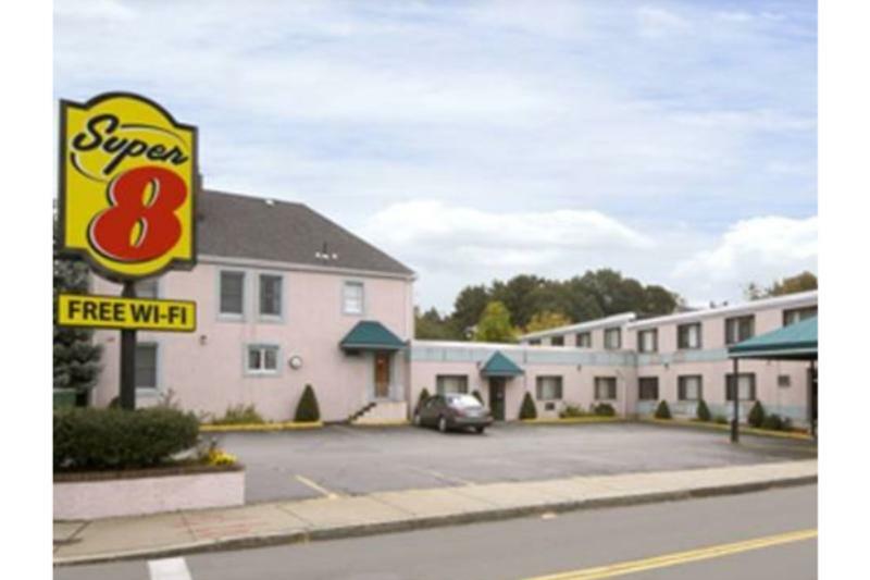 فندق Super 8 By Wyndham Watertown/Cambridge/Boston Area المظهر الخارجي الصورة