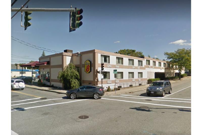 فندق Super 8 By Wyndham Watertown/Cambridge/Boston Area المظهر الخارجي الصورة